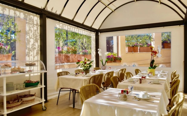 Sourire Hotel