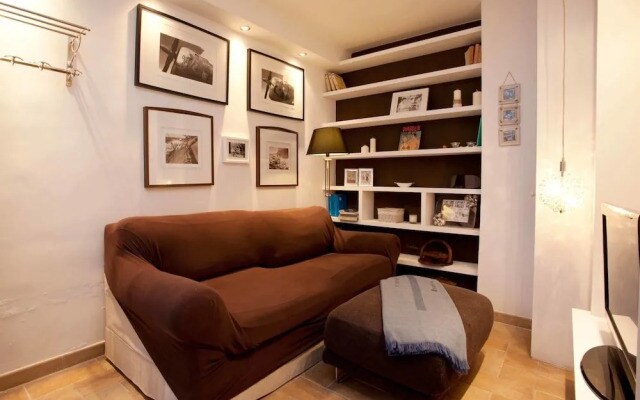 Colosseum Secret Apartment