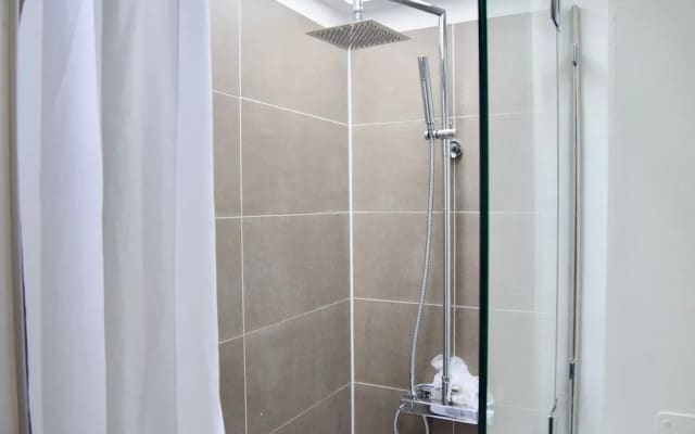 Homely 1 Bedroom Clapham Flat With City Views