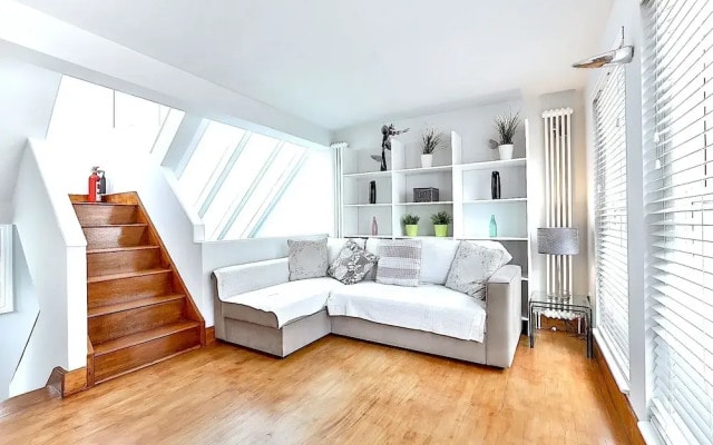 Sparkling 2 Bed Mews House