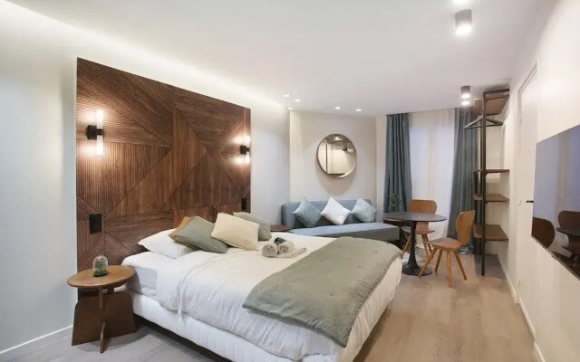Modern Suite Center of Paris Montmartre
