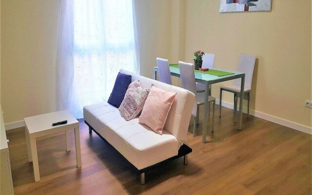 MC YOLO Apartamentos Espacio América
