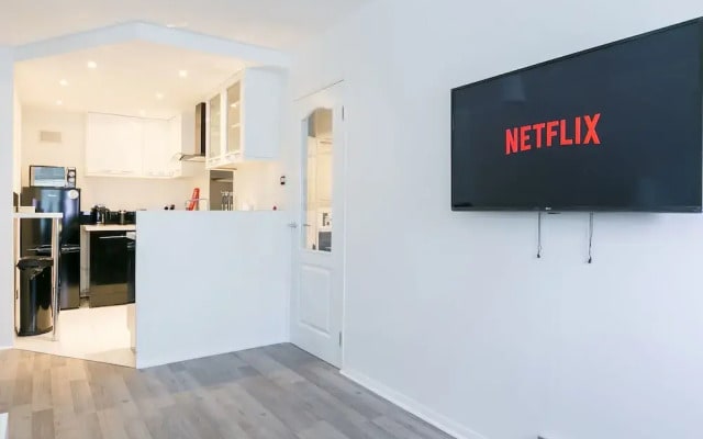 Luxury Croydon Apartment