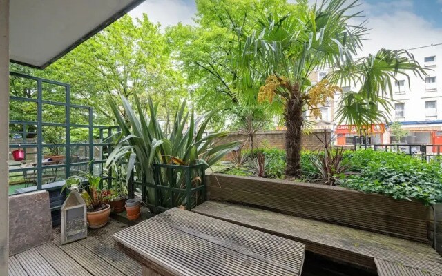 Deluxe Apt 24 7 Security Private Terrace