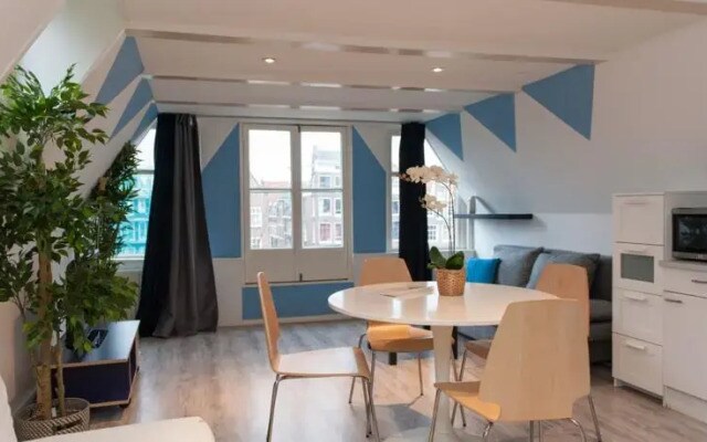 Lounge Lofts
