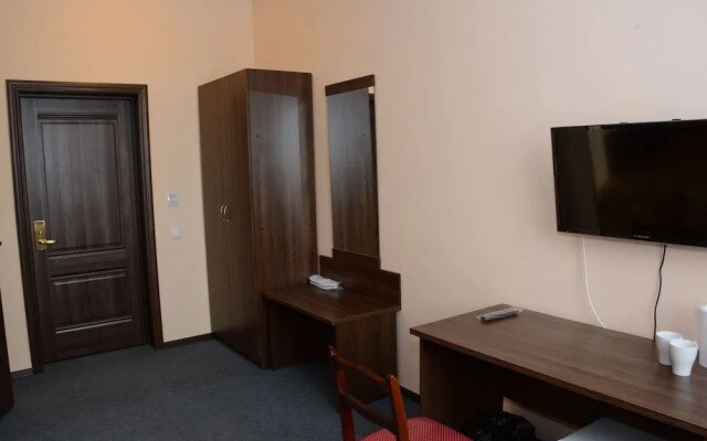 Hotel 19