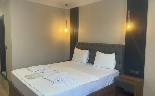 La Vie Suit Hotel