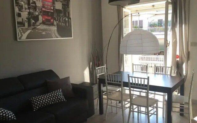 Apartment LED - Enzos Place
