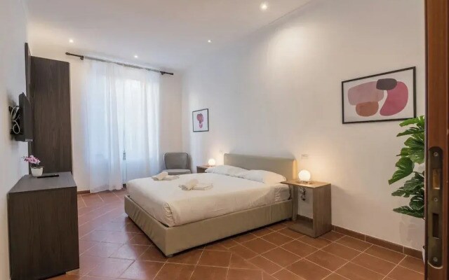 JOIVY Flats Next To Fontana di Trevi