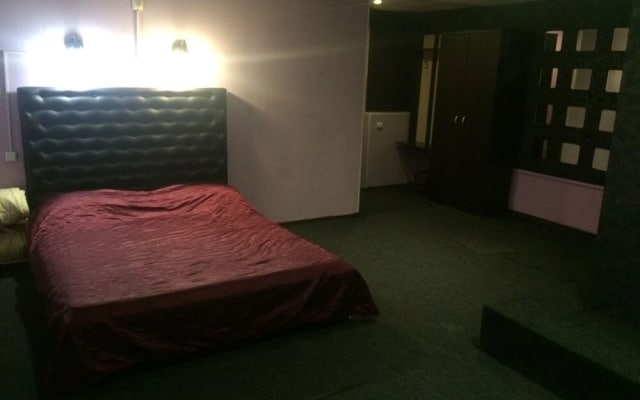 Hotel Revolutsii 28