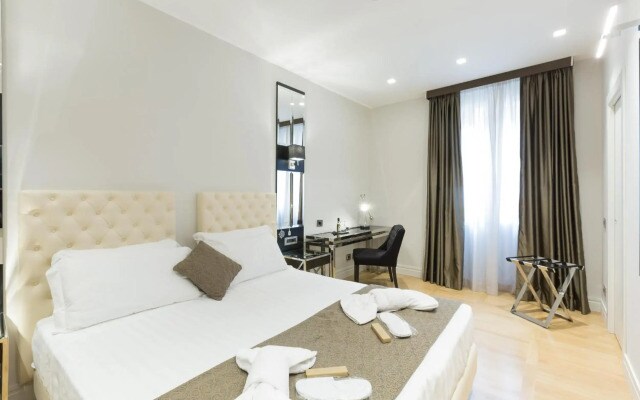 Floris Hotel