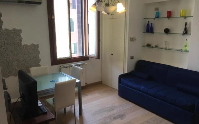 Ca' Santa Marta Apartment