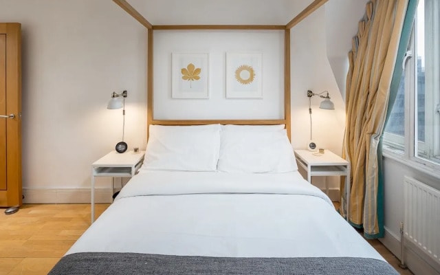1 Bedroom Penthouse in Farringdon