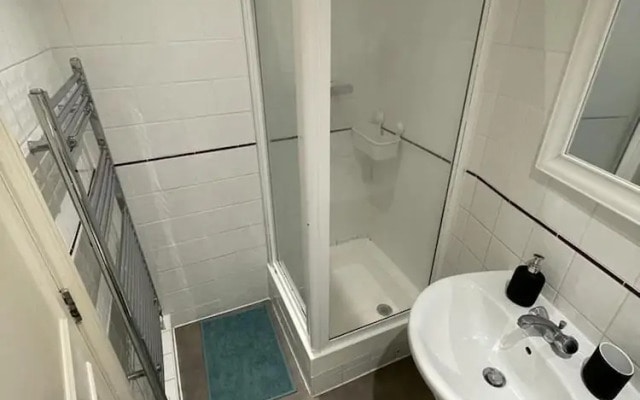 Cozzy 1-bed Apartment in Liverpool St & Shoreditch