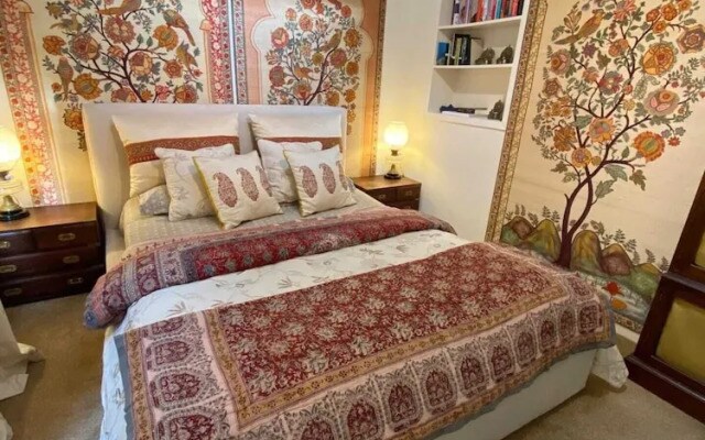 Beautifully Curated 2BD Flat Tyburnia, London!