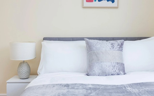 East Croydon Home - Contractors