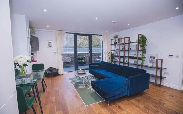 Stylish Brixton 2 bed / 2 bath by Pop Brixton