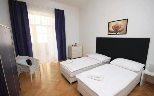 Old Town Apartment Spalena