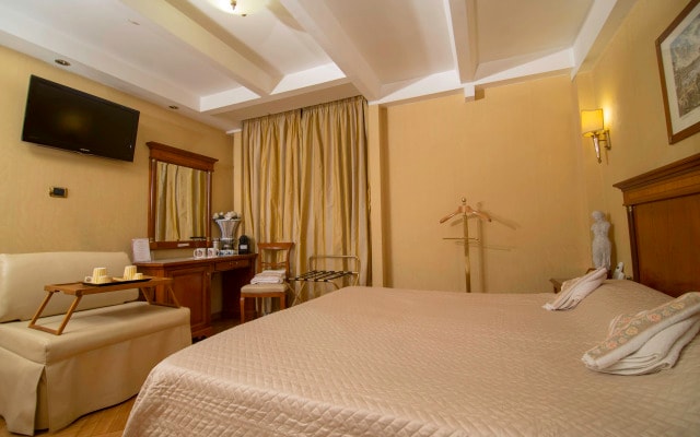 Luxury Rooms H 2000 Roma