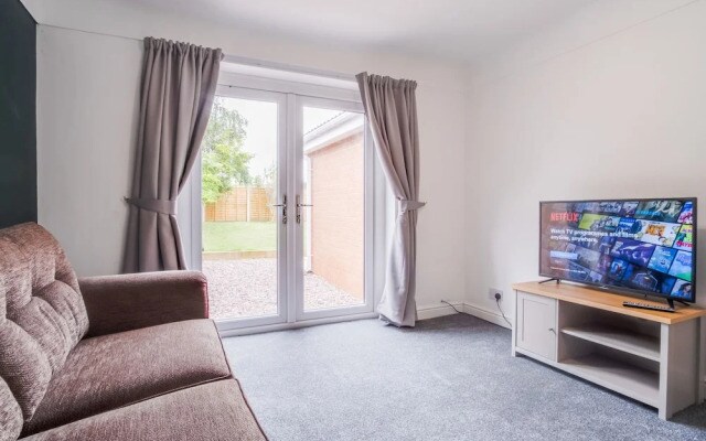 Luxury, Private, Wirral Bungalow