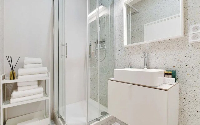 Apartment for 4 Person in Nanterre