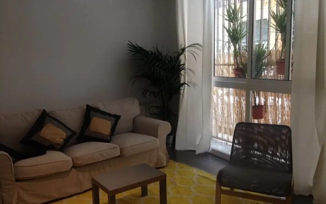 AinB Barcelona Sants Apartments