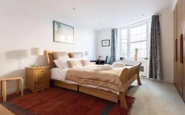 Paddington Apartment