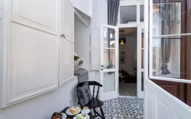 Wenceslas Square / Main Station - New Studio*****