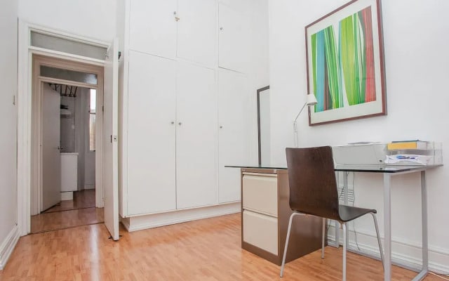 Central Spacious Studio Near Kensington Gardens