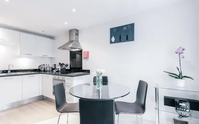 Roomspace Serviced Apartments - Capitol Square