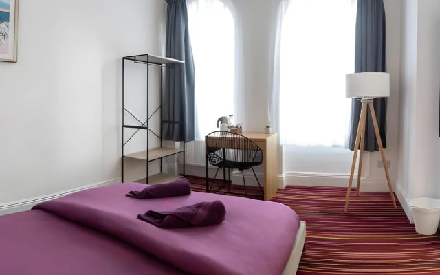 Safestay London Kensington Holland Park