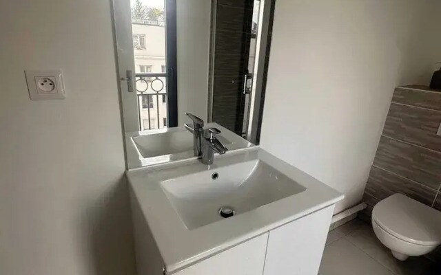 Elegant Appt - 3bdr/8p - Near Paris & La Defense