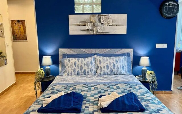 Begona Studio 221