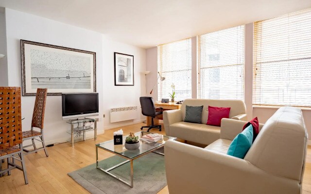 196 Bishopsgate Apartments by DMONTRIO