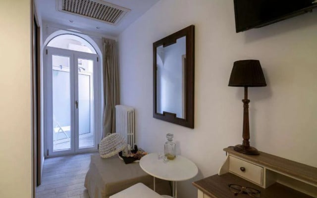 B&B Room of Arts