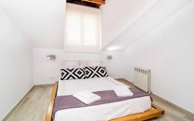 Madrid Center apartment next Plaza Mayor by Batuecas