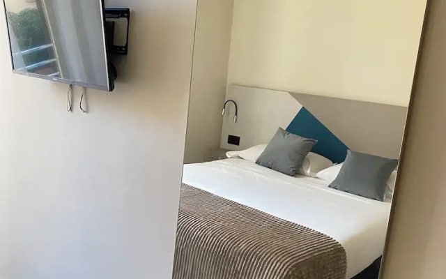 HoneyComb GuestHouse