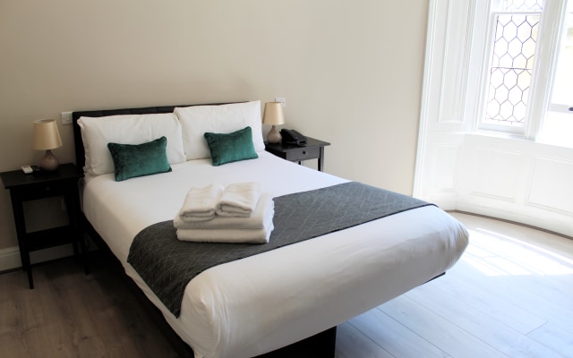 27 Paddington Hotel