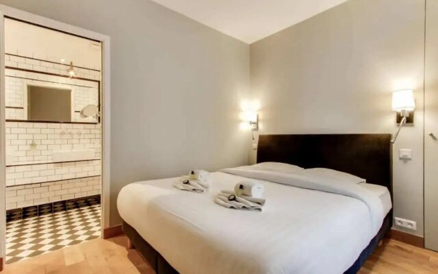Design Appt for Opera Bastille- 4 to 6 Persons