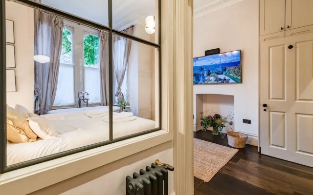 Beautiful 2 Bed Apartment In West London