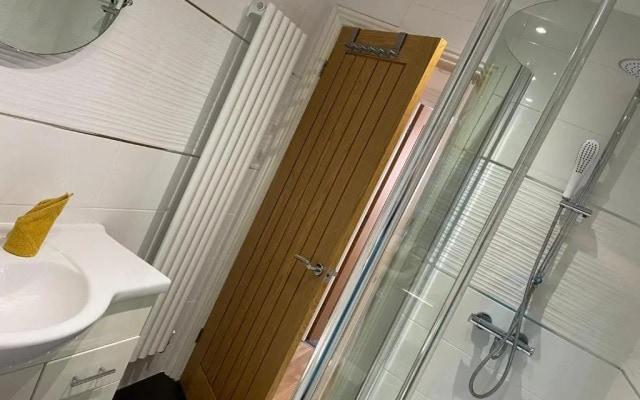 Best Priced Apartment In Hull 3