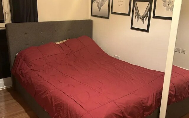 Immaculate 2-bed Apartment in Romford