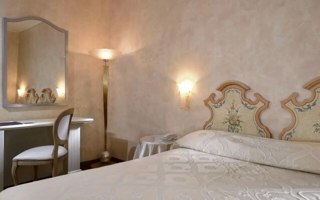 Amadeus Hotel