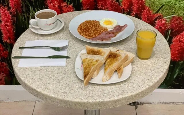 Lyon House Hotel