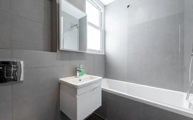 Hyde Park Apartment (SS1)
