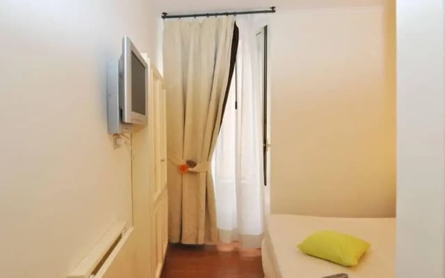 95 Rooms in Rome