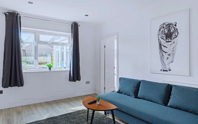 4 Bedrooms - 3 Bathrooms House