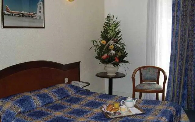 Air Plus Hotel