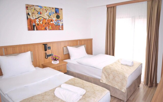 Hotel La SERA