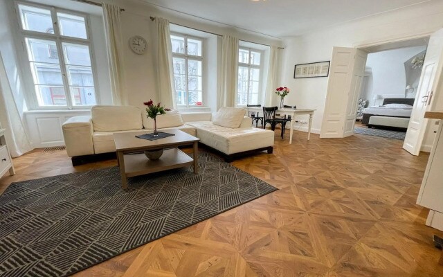 U Obecního dvora 3 - Old Town Apartment